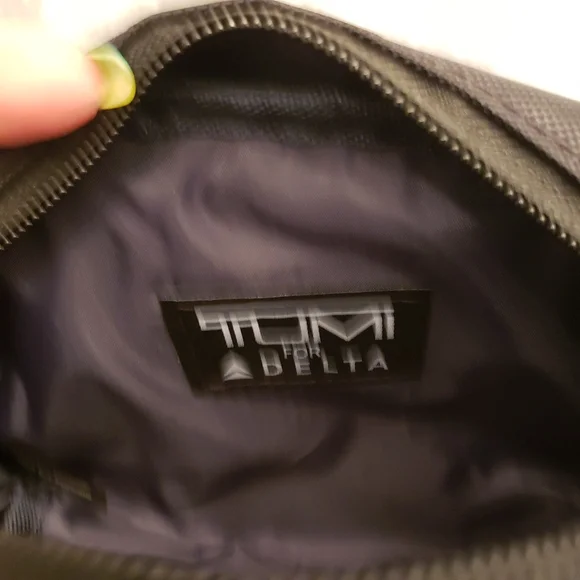 Tumi Delta Travel Zipper Pouch Black - Picture 7 of 8